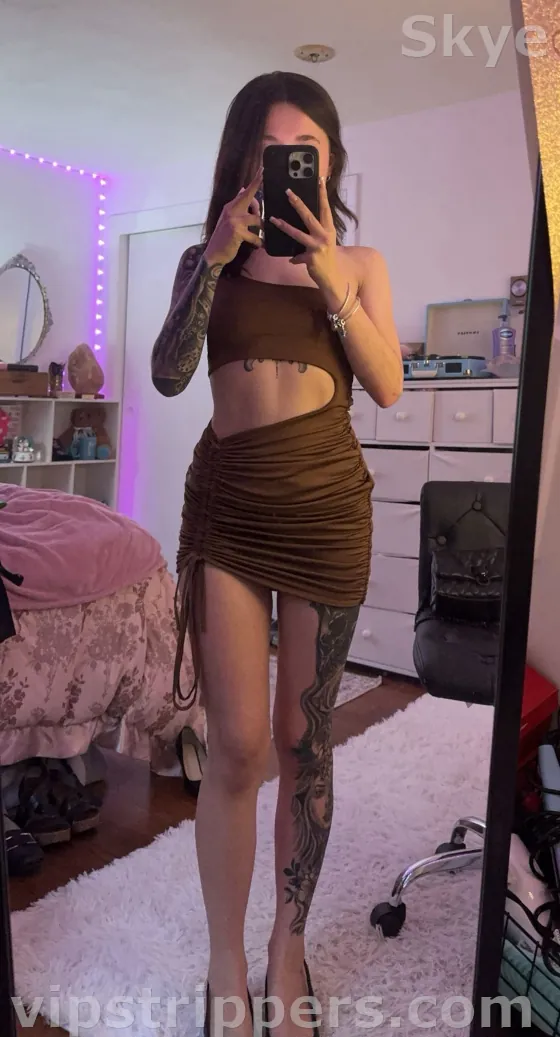 Killington stripper Skye works with Chanel
